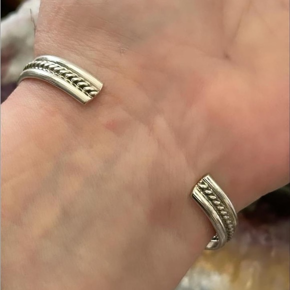 Native Sonoran gold sterling silver southwestern cuff - Picture 3 of 9